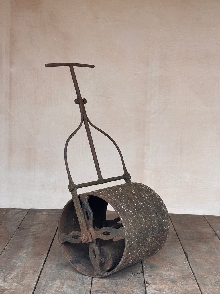 19thC Cast Iron Garden Roller (Sold) – YEW TREE BARN