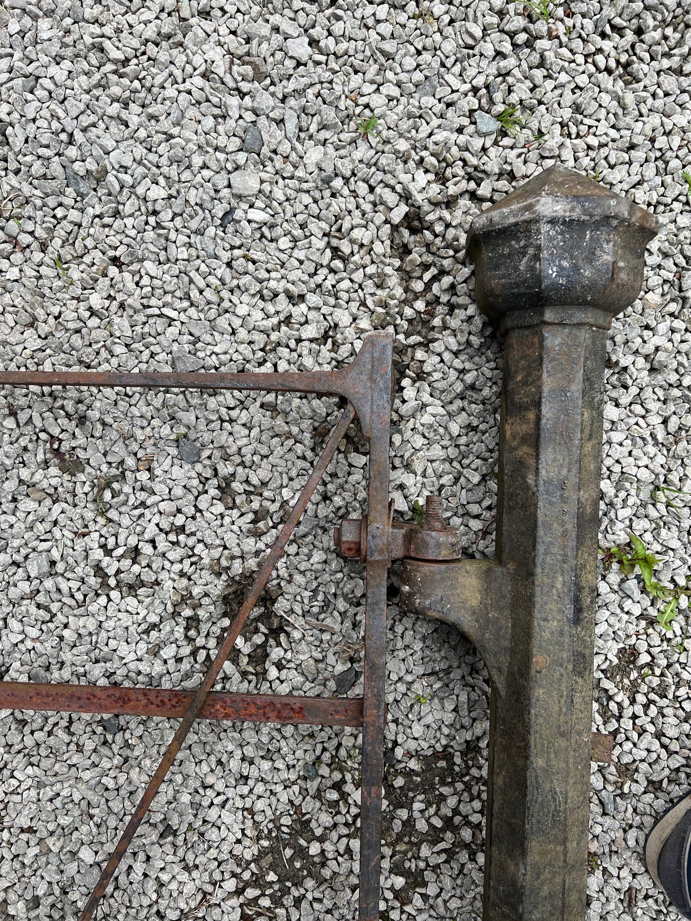 Stooping Gate Victorian Wrought Iron pedestrian Gate & Cast iron stoop By Bayliss ...